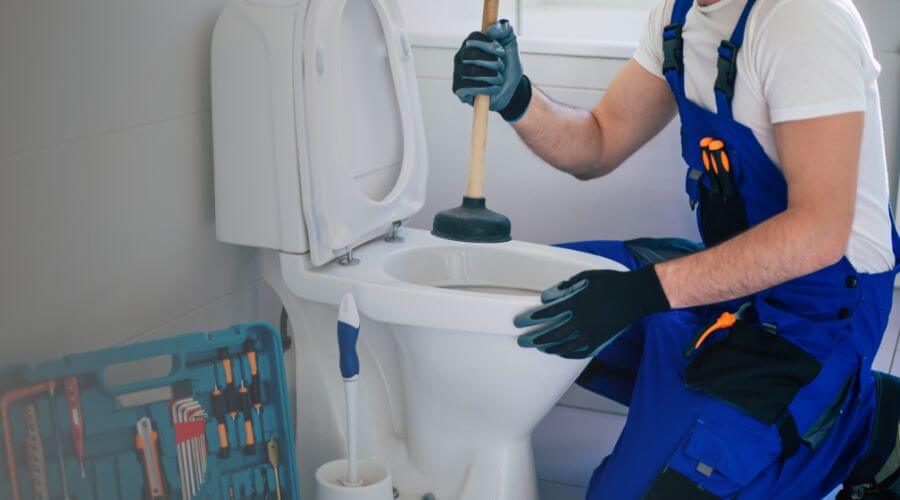 Local expert plumbing services in Falfurrias, TX